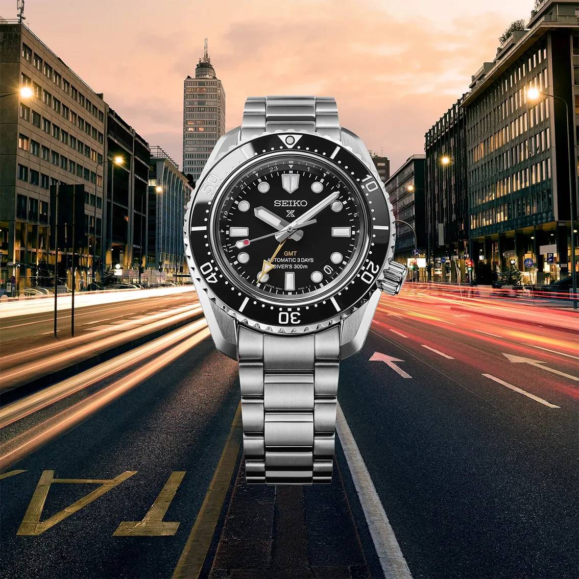 A Seiko Prospex premium sports watch that combines practicality and durability HBC002J1