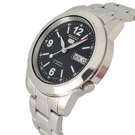 ساعة سيكو 5 أوتوماتيكية للرجال بمينا أسود وسوار من الفولاذ المقاوم للصدأ - SNKe63J1