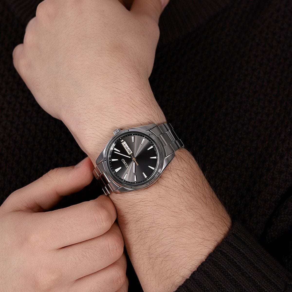 Seiko Black dial stainless steel watch for men SUR343P