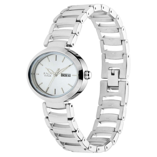 Titan Women's Quartz Watch with Analog Display and Metal Bracelet 2620SM01