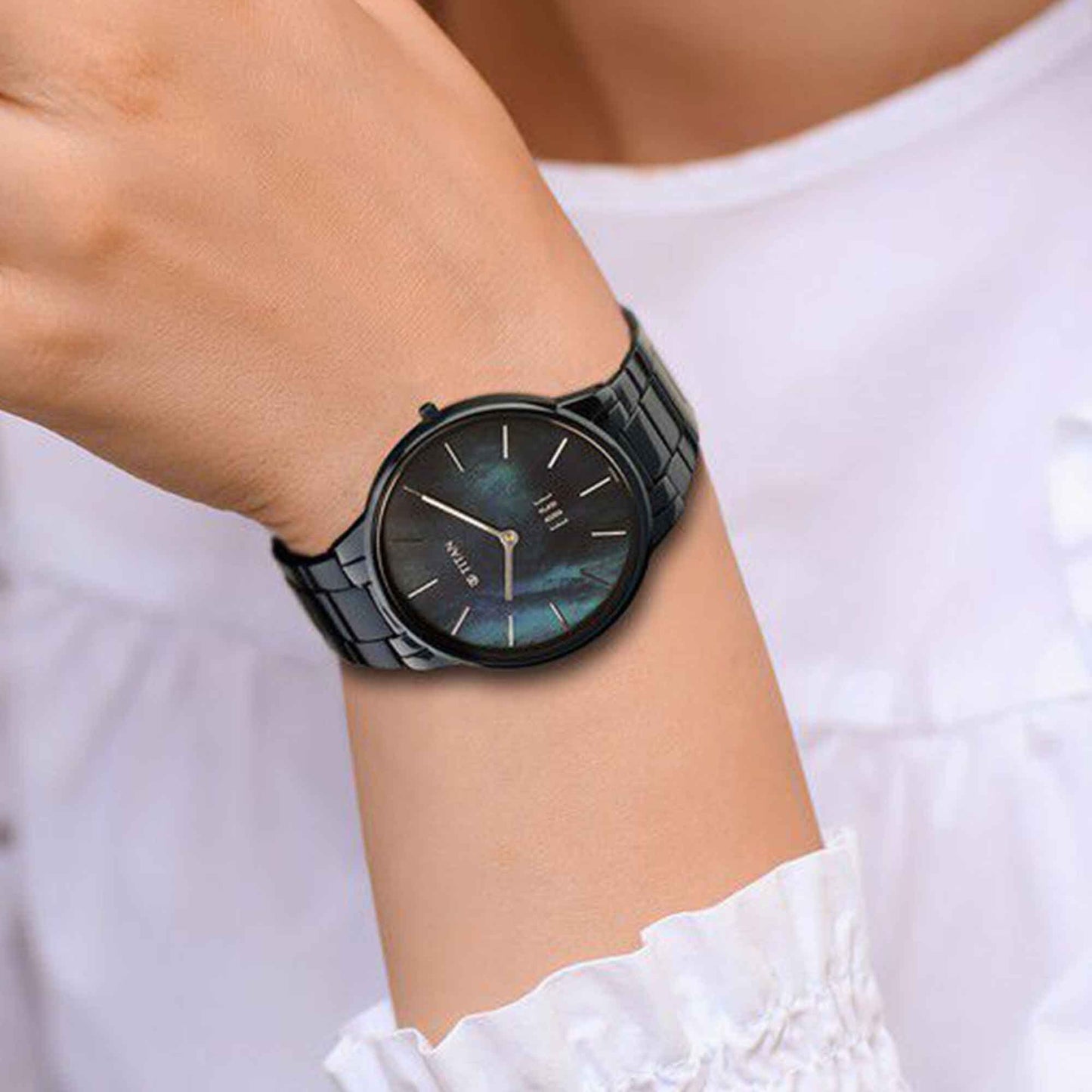 Titan Edge Metal Ladies Allure Quartz Analog Rich Mother Of Pearl Dial Stainless Steel Strap Watch For Women 2734QM02