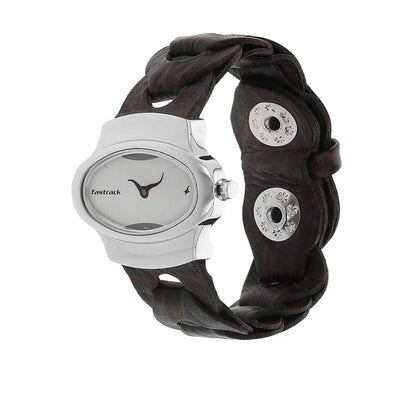 ساعة فاستراك نسائية بيضاء بعقارب طراز NK6004SL01