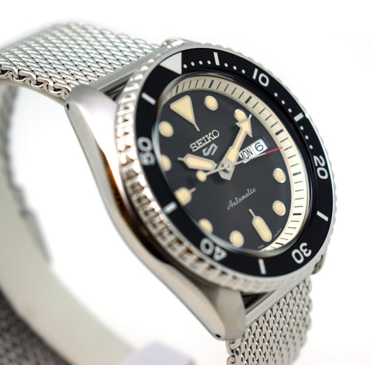 ساعة يد رجالية SEIKO 5 FACELIFT مينا سوداء SRPD73K1
